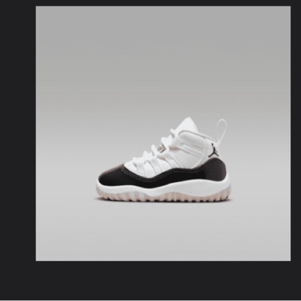 Jordan 11 Retro colors are sail/atmosphere